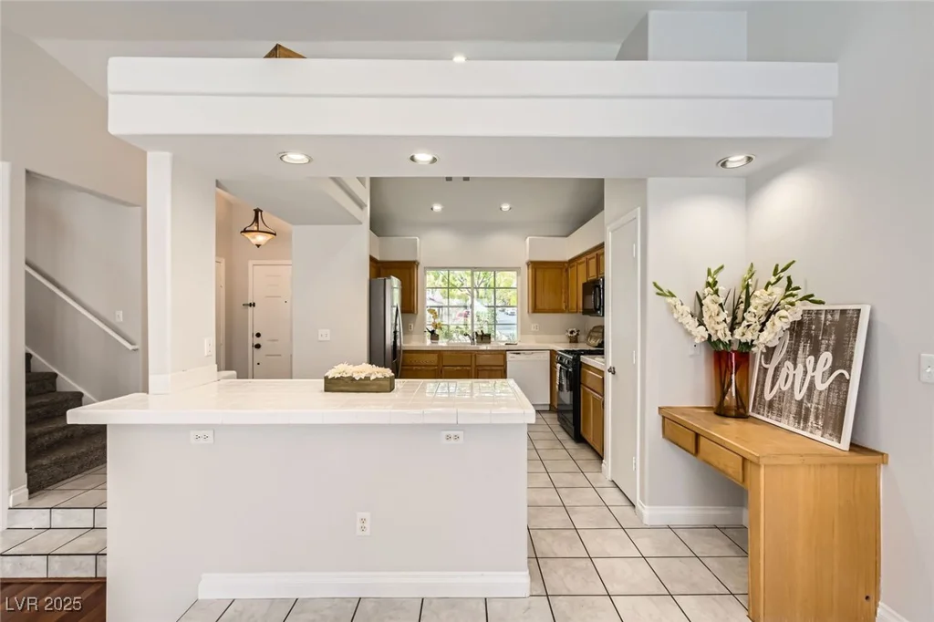 7644 Natures Song, Las Vegas, NV 89131