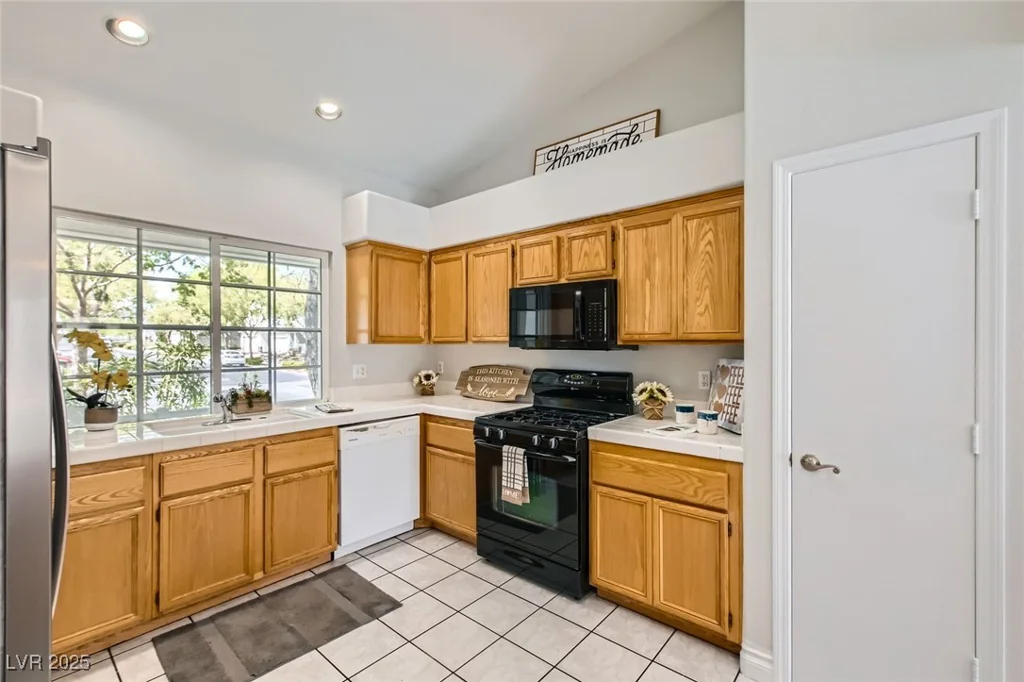 7644 Natures Song, Las Vegas, NV 89131