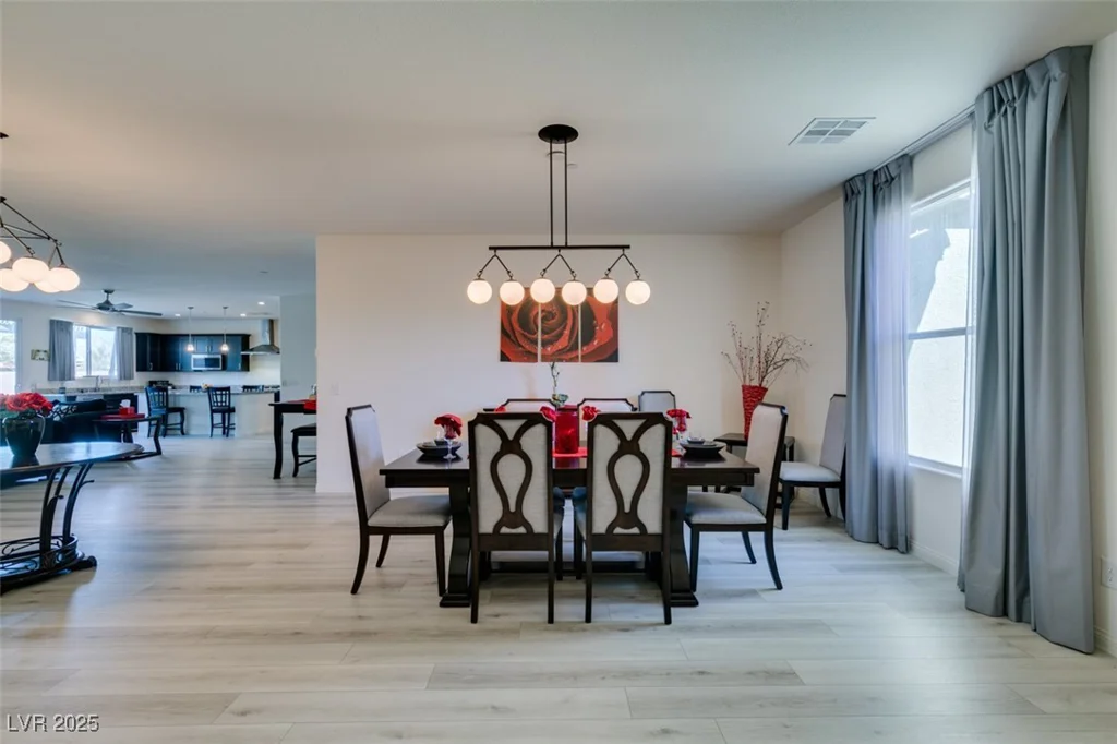 8637 Home Gate, Las Vegas, NV 89113