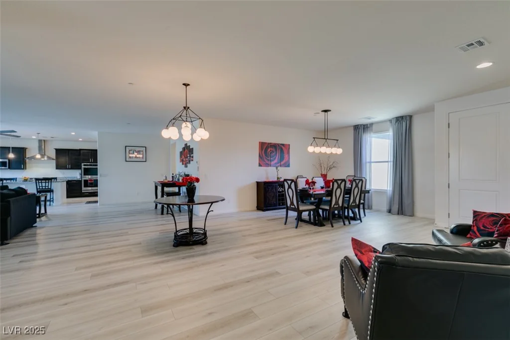 8637 Home Gate, Las Vegas, NV 89113