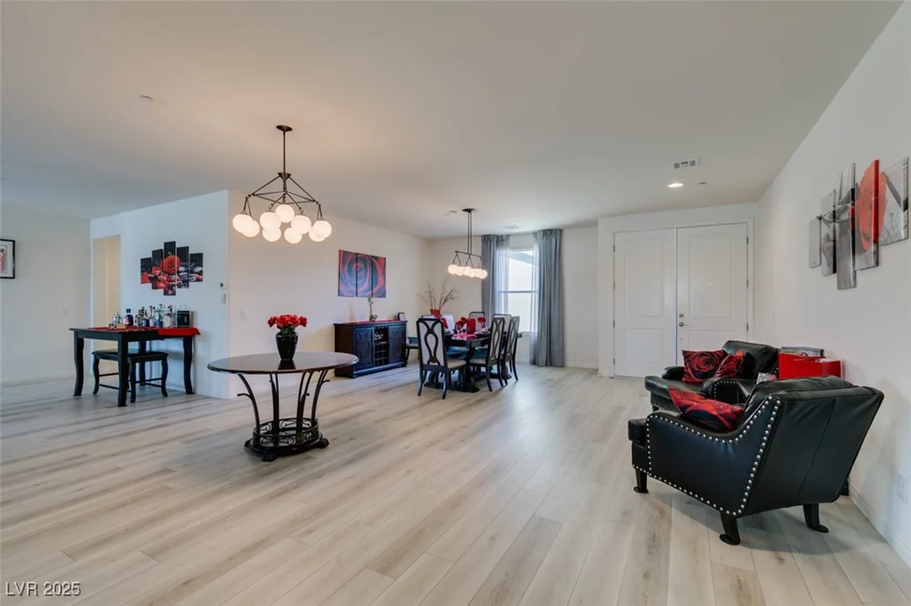 8637 Home Gate, Las Vegas, NV 89113