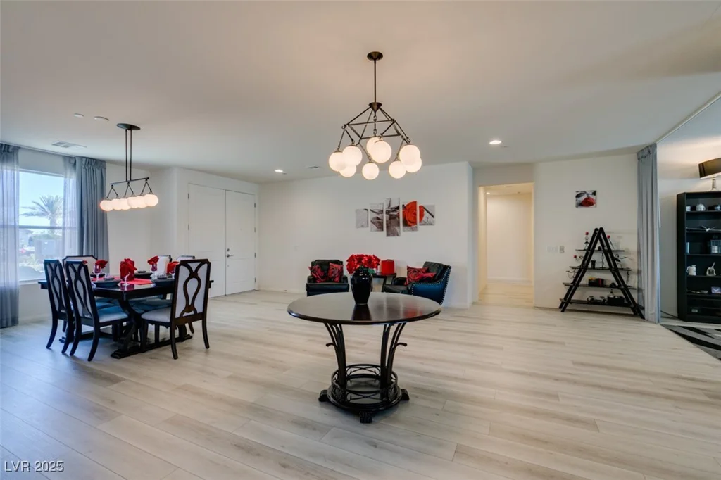 8637 Home Gate, Las Vegas, NV 89113