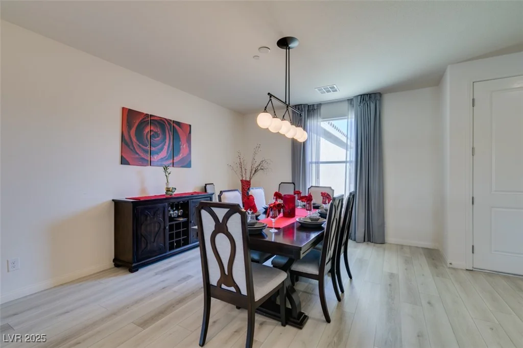 8637 Home Gate, Las Vegas, NV 89113