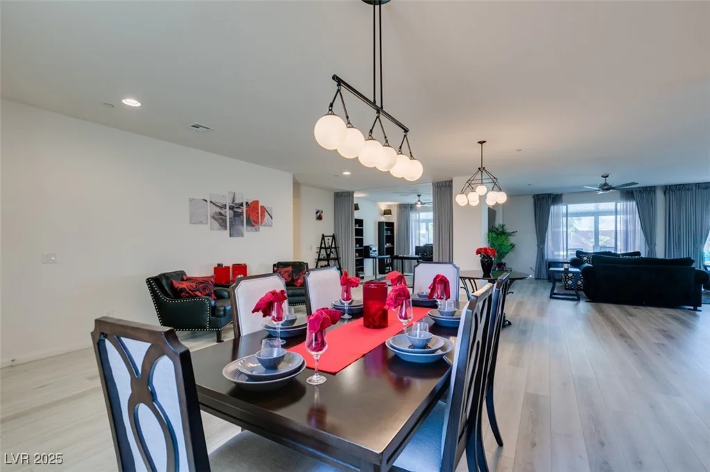 8637 Home Gate, Las Vegas, NV 89113