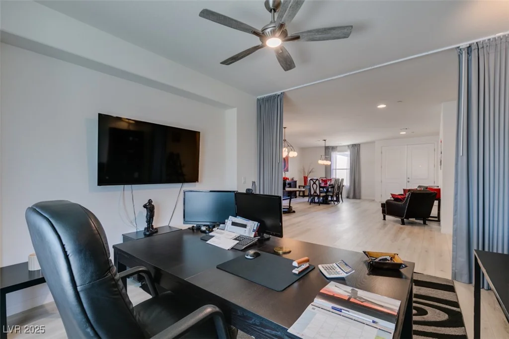 8637 Home Gate, Las Vegas, NV 89113