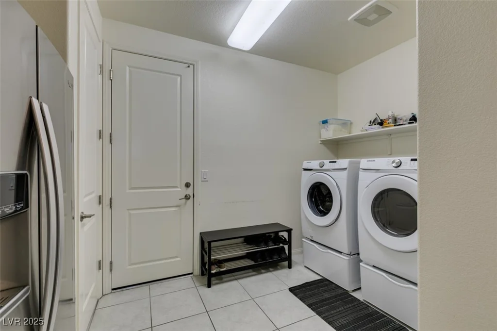 8637 Home Gate, Las Vegas, NV 89113