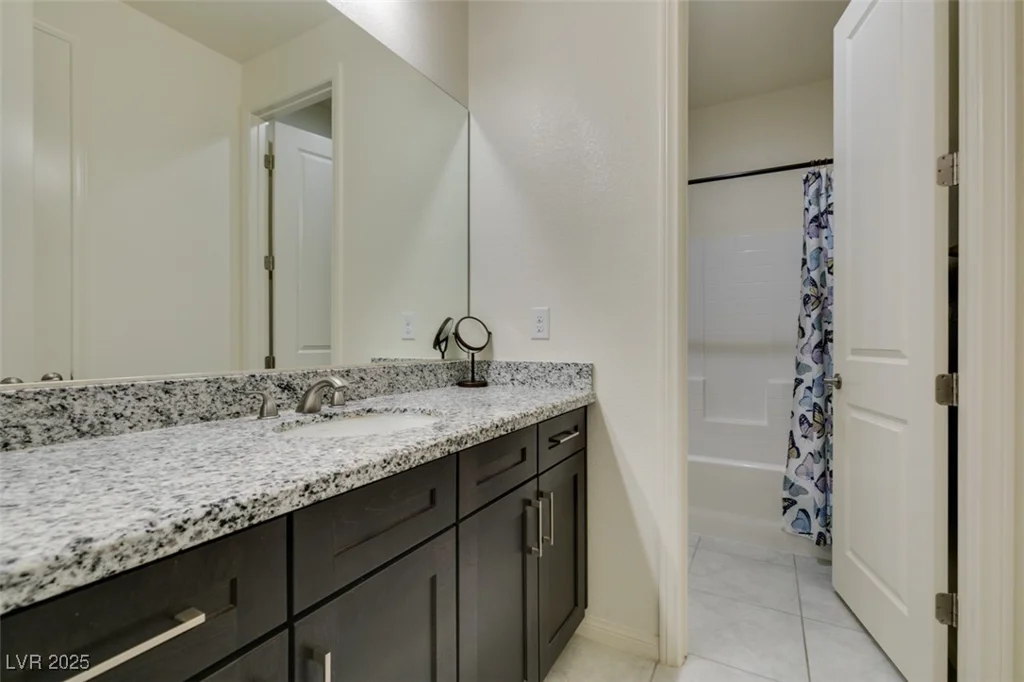 8637 Home Gate, Las Vegas, NV 89113