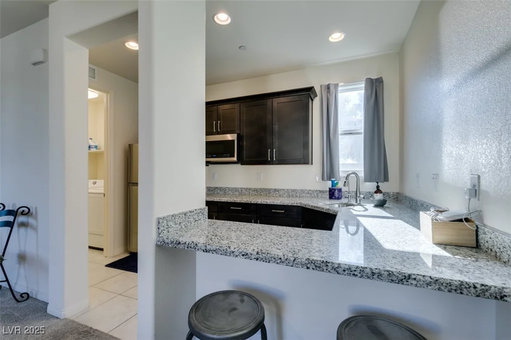 8637 Home Gate, Las Vegas, NV 89113