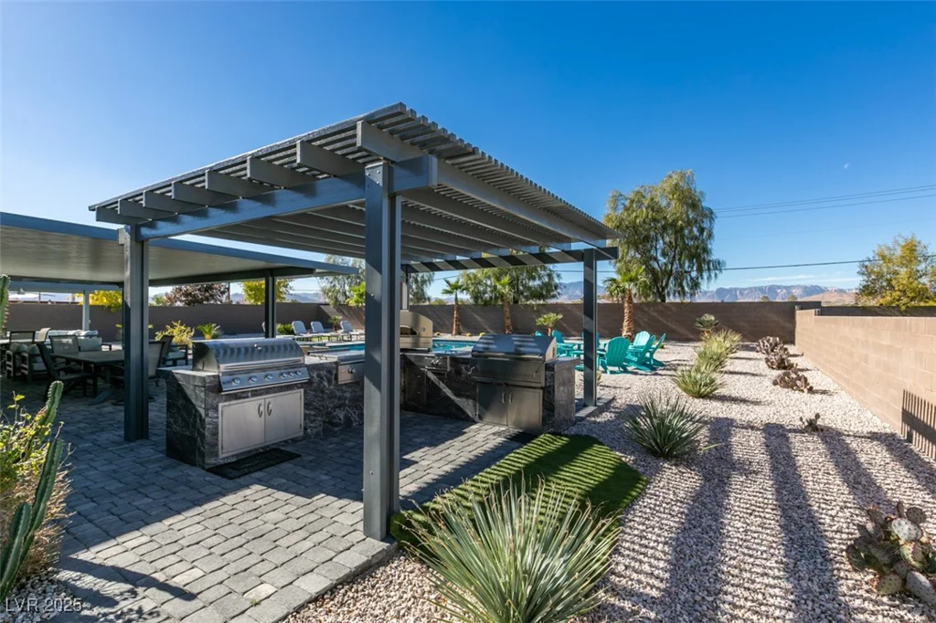 8637 Home Gate, Las Vegas, NV 89113