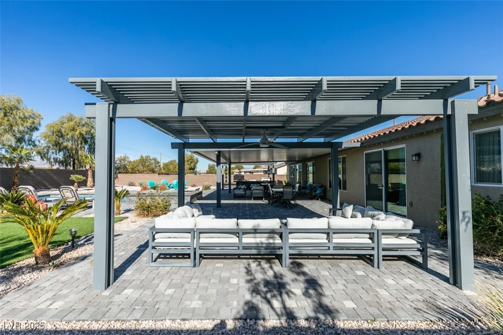 8637 Home Gate, Las Vegas, NV 89113