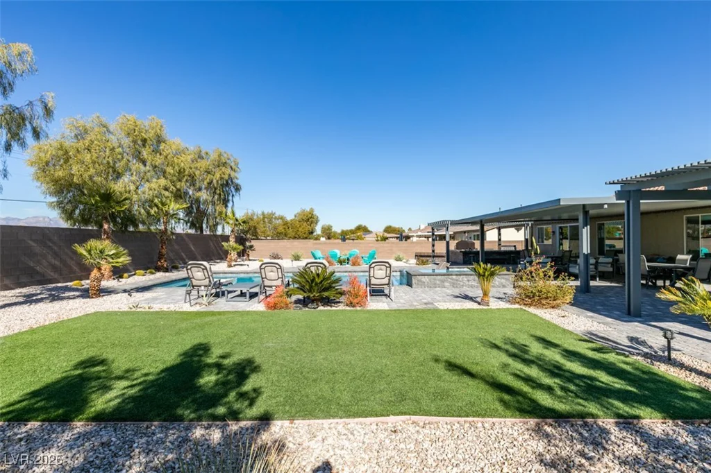 8637 Home Gate, Las Vegas, NV 89113