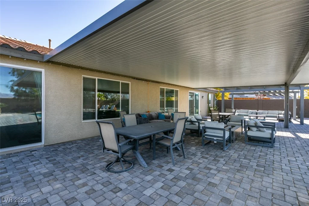 8637 Home Gate, Las Vegas, NV 89113
