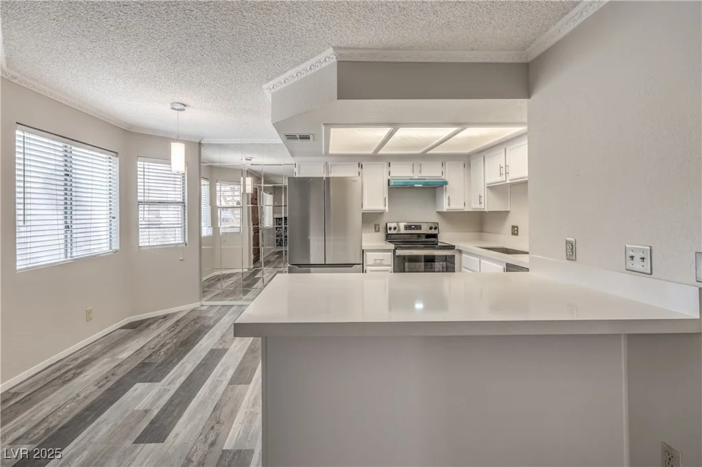 925 Boulder Mesa, Las Vegas, NV 89128