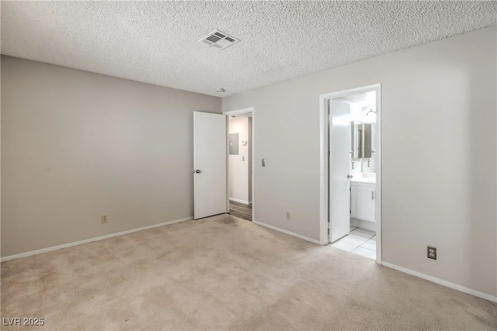 925 Boulder Mesa, Las Vegas, NV 89128