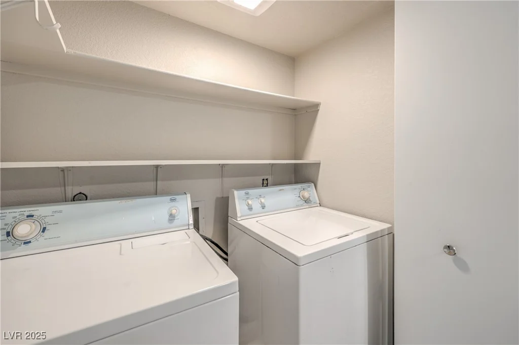 925 Boulder Mesa, Las Vegas, NV 89128