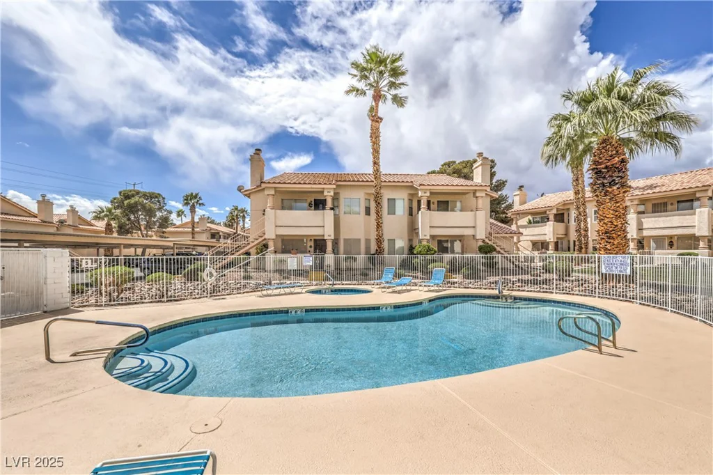 925 Boulder Mesa, Las Vegas, NV 89128