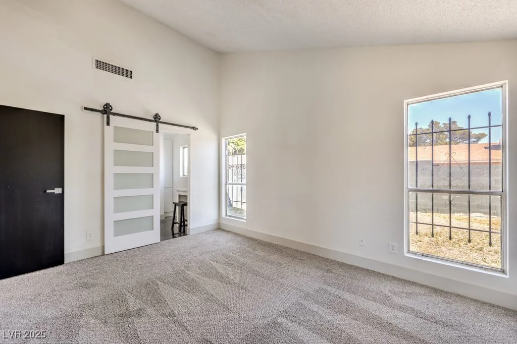 6804 Atrium, Las Vegas, NV 89108