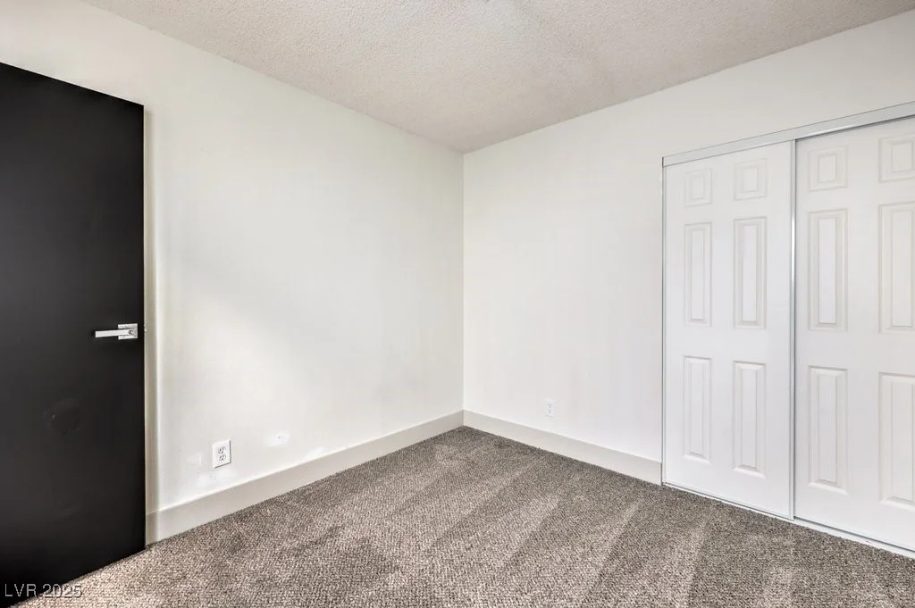 6804 Atrium, Las Vegas, NV 89108