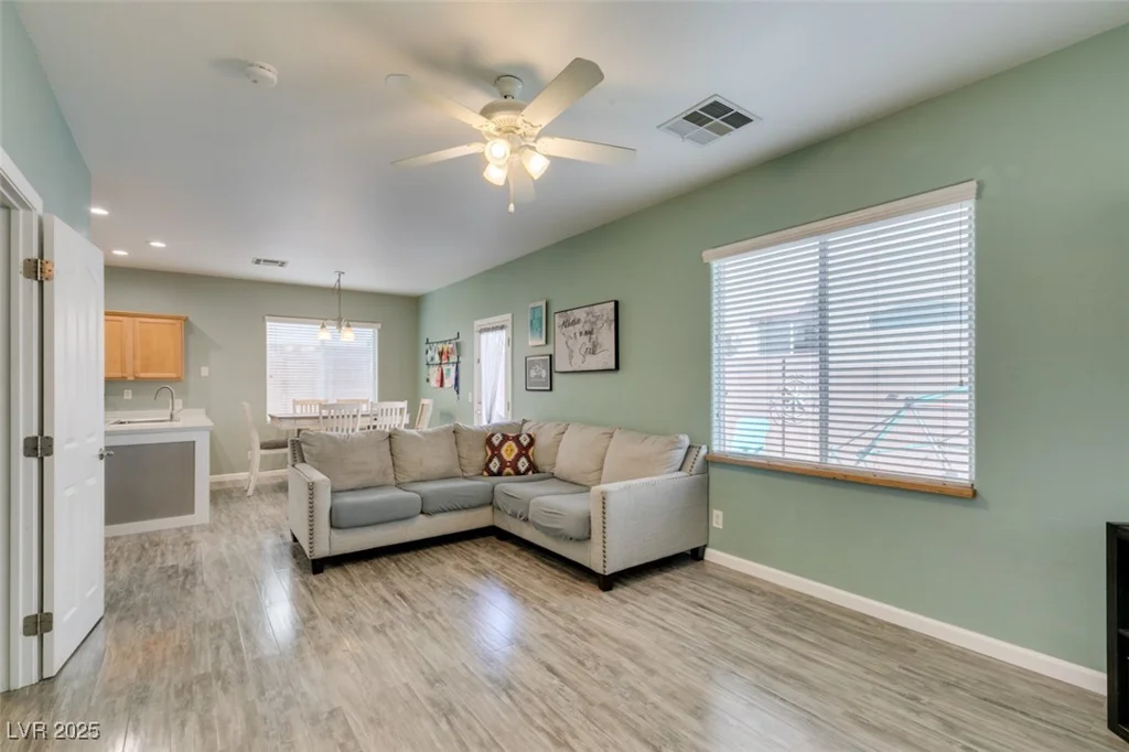 8936 Addison Walk, Las Vegas, NV 89149