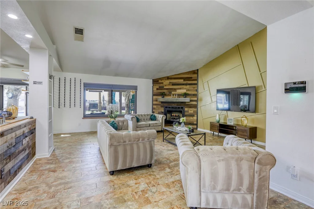 6953 Hathaway, Las Vegas, NV 89156
