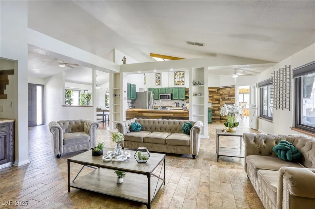 6953 Hathaway, Las Vegas, NV 89156