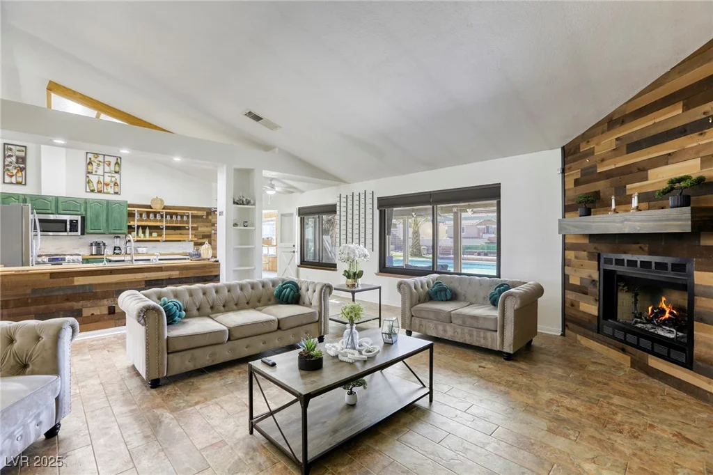 6953 Hathaway, Las Vegas, NV 89156