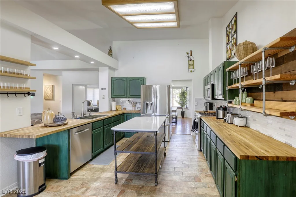 6953 Hathaway, Las Vegas, NV 89156