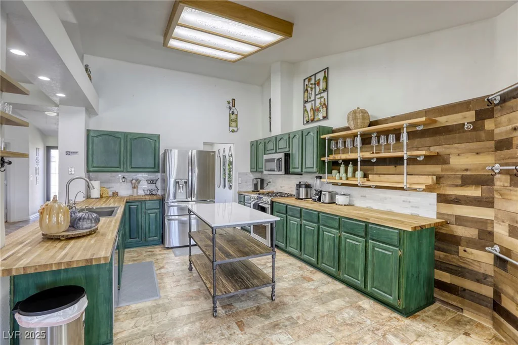 6953 Hathaway, Las Vegas, NV 89156