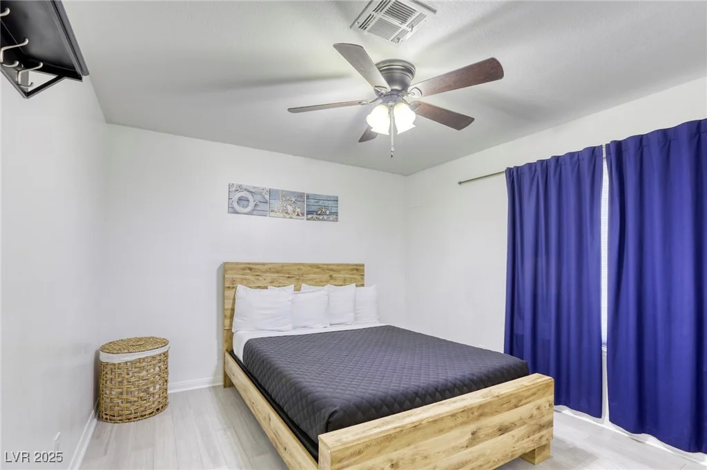 6953 Hathaway, Las Vegas, NV 89156