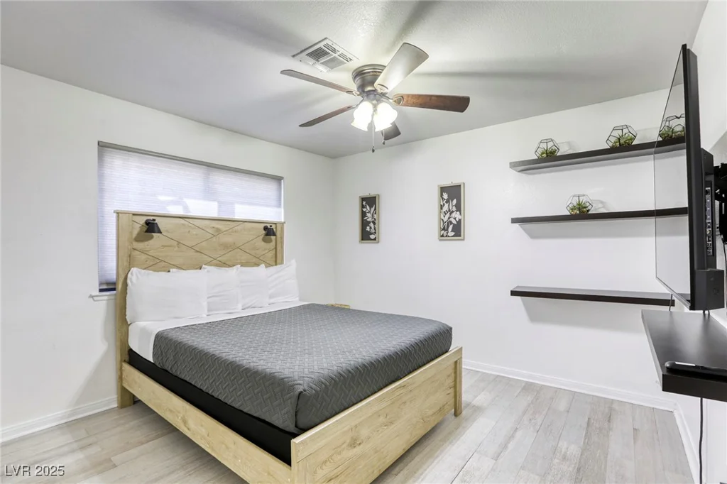6953 Hathaway, Las Vegas, NV 89156