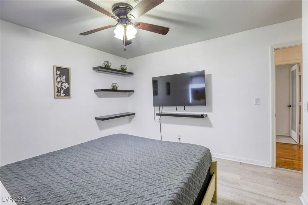 6953 Hathaway, Las Vegas, NV 89156