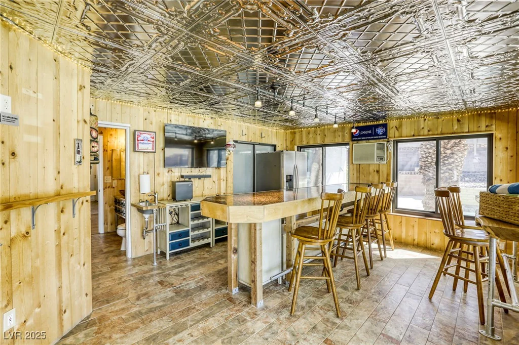 6953 Hathaway, Las Vegas, NV 89156