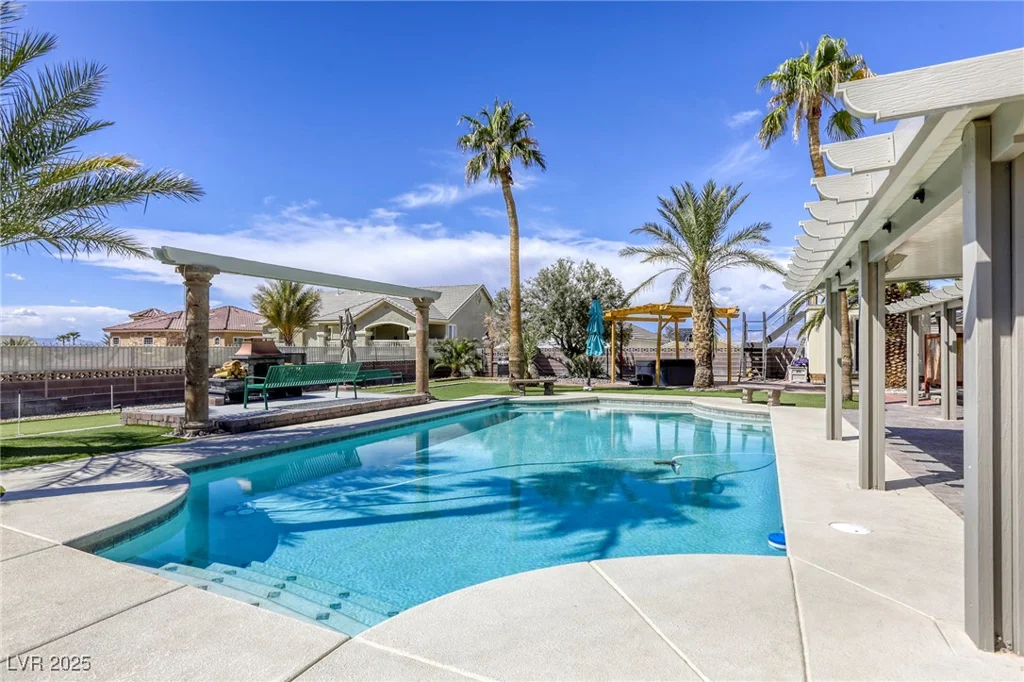 6953 Hathaway, Las Vegas, NV 89156