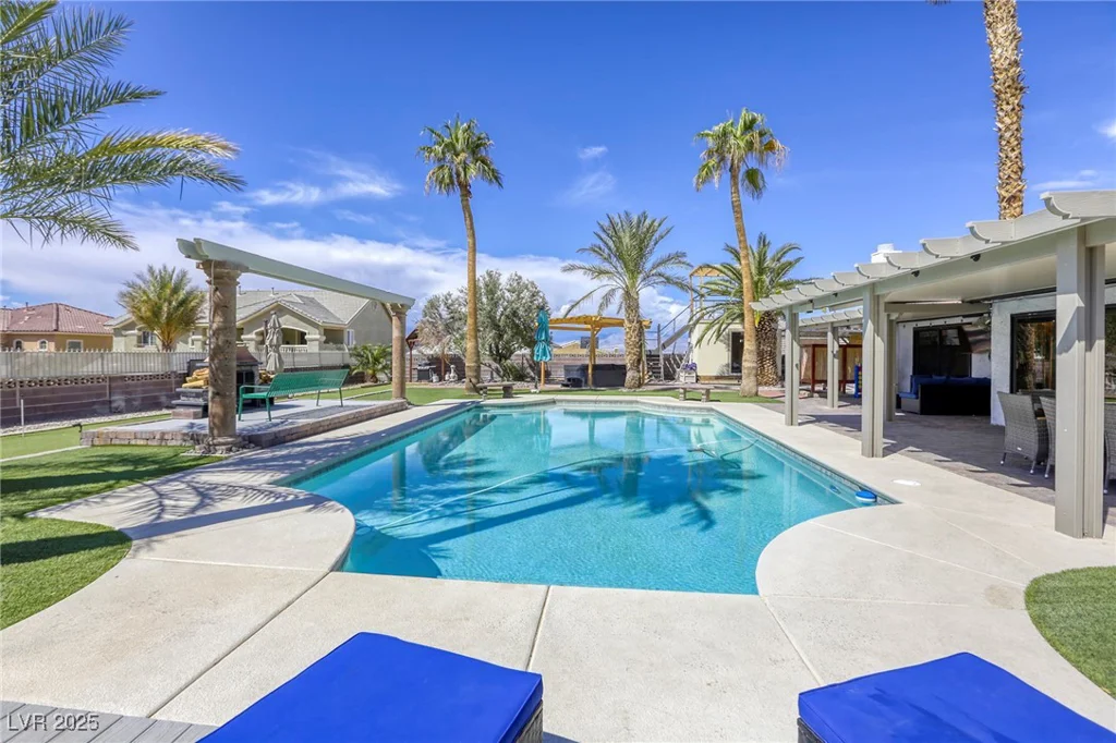 6953 Hathaway, Las Vegas, NV 89156
