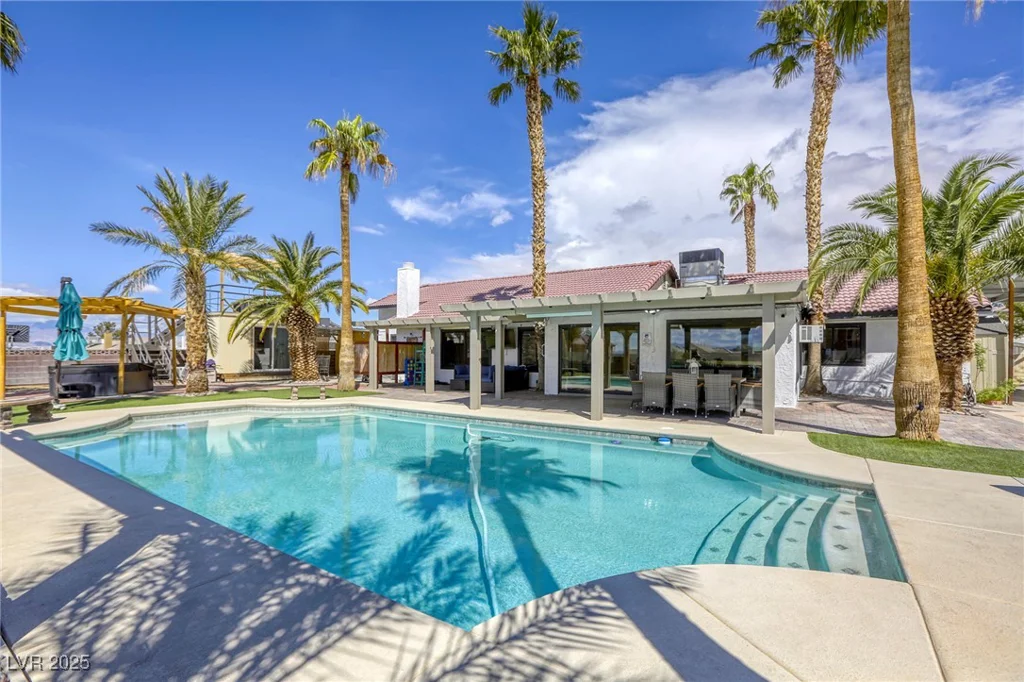 6953 Hathaway, Las Vegas, NV 89156