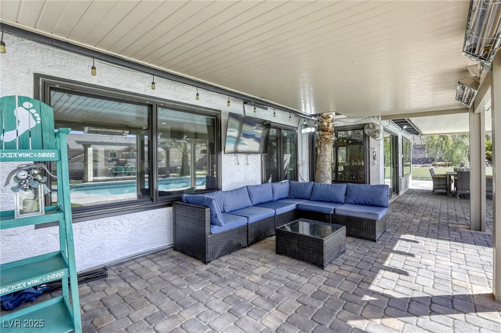 6953 Hathaway, Las Vegas, NV 89156