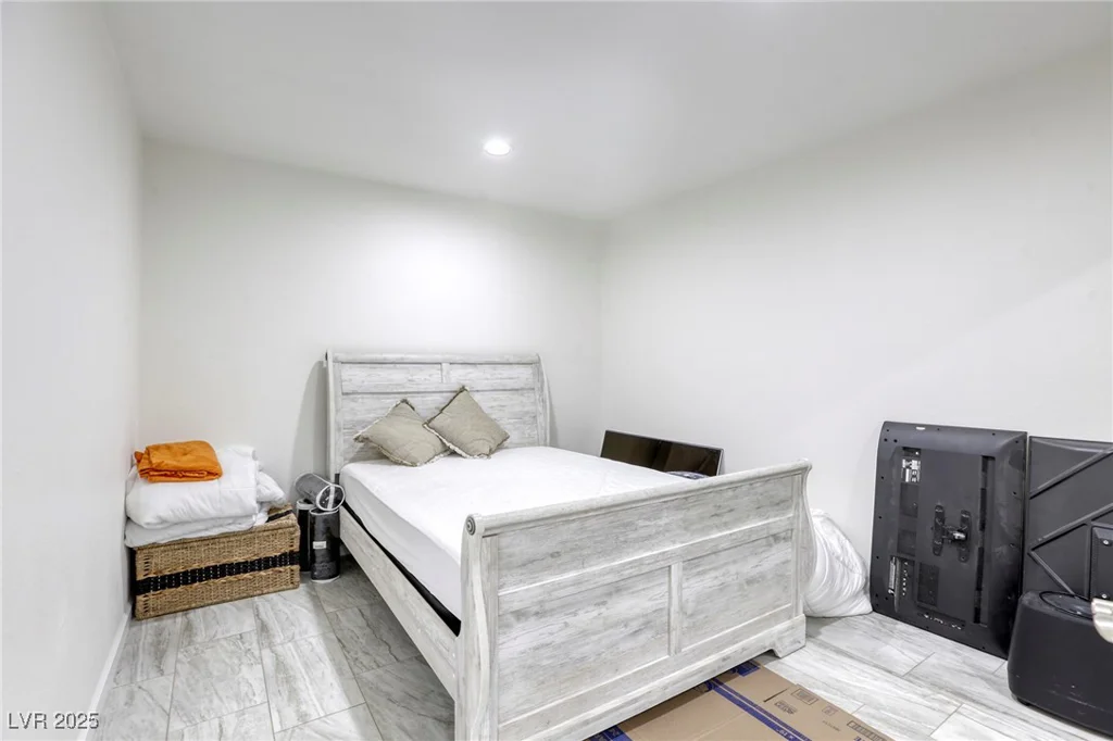 6953 Hathaway, Las Vegas, NV 89156