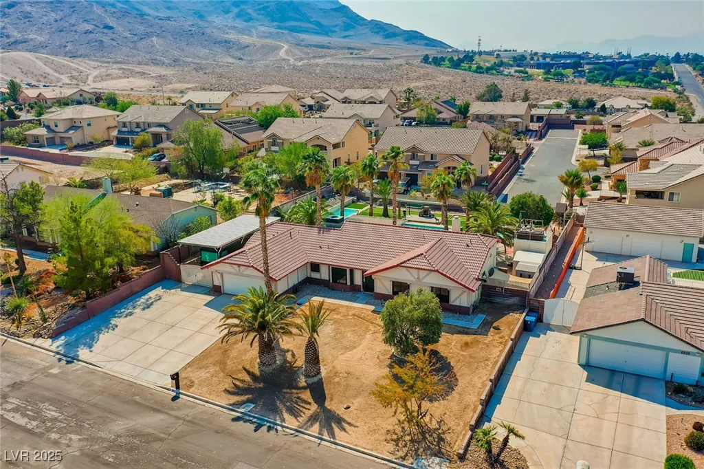 6953 Hathaway, Las Vegas, NV 89156