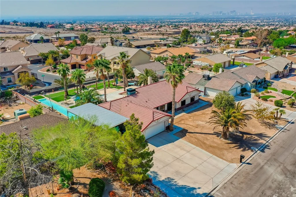 6953 Hathaway, Las Vegas, NV 89156