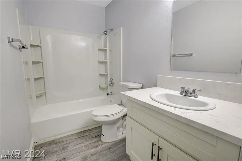 5075 San Anselmo, Las Vegas, NV 89120