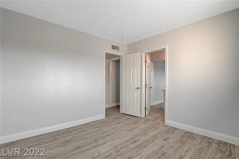 5075 San Anselmo, Las Vegas, NV 89120