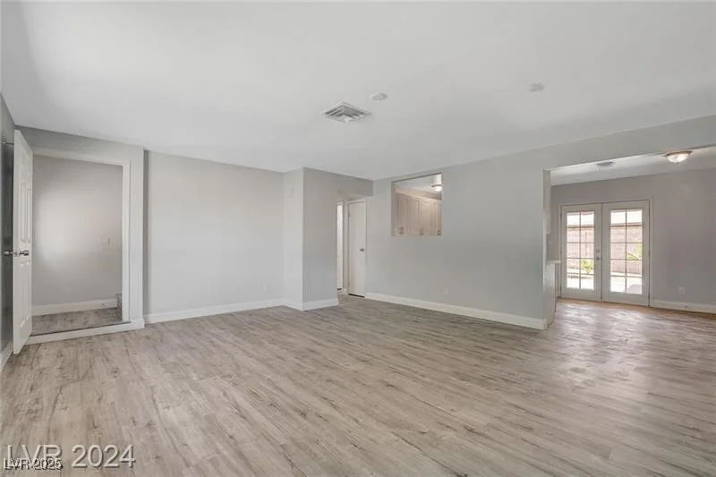 5075 San Anselmo, Las Vegas, NV 89120