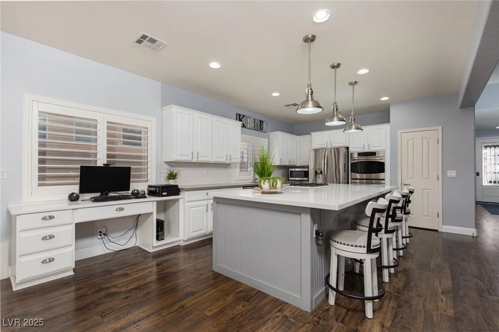 5843 Reeves Springs, Las Vegas, NV 89131