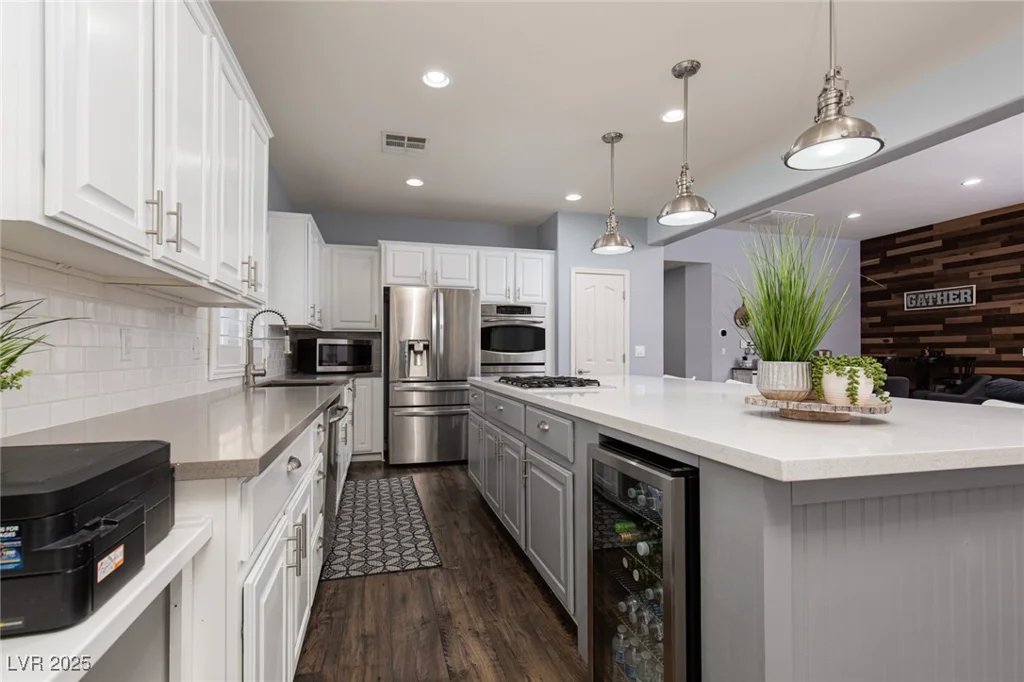 5843 Reeves Springs, Las Vegas, NV 89131