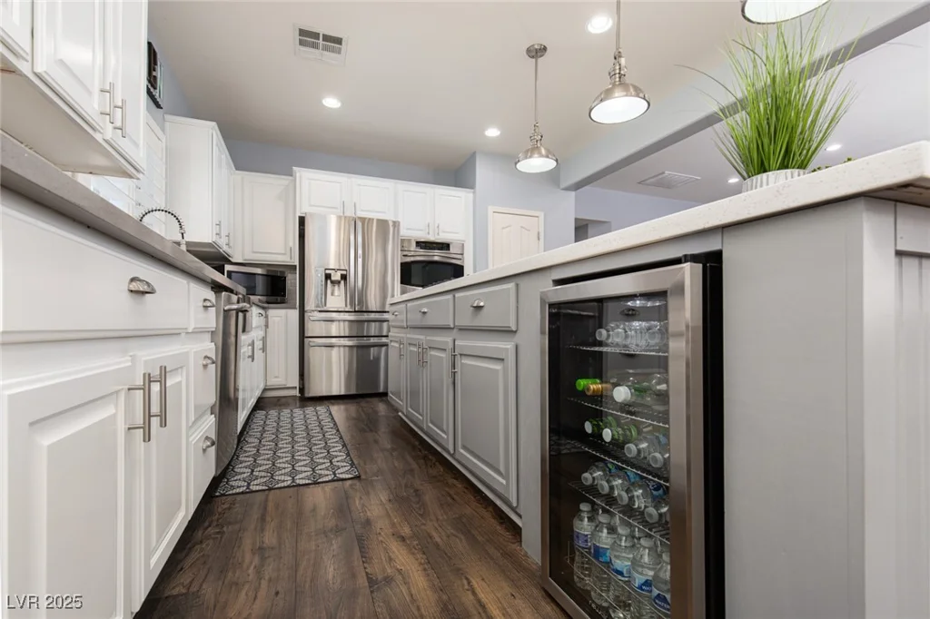 5843 Reeves Springs, Las Vegas, NV 89131