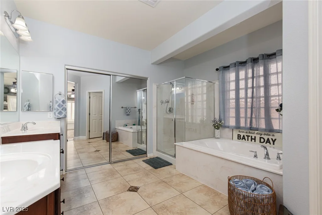 5843 Reeves Springs, Las Vegas, NV 89131