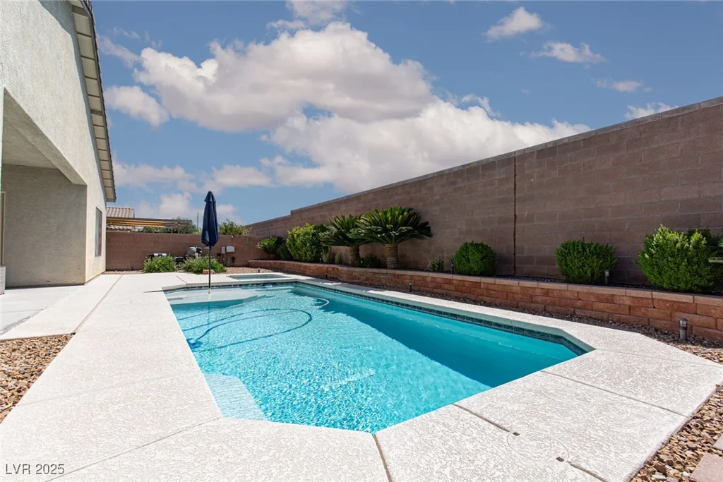 5843 Reeves Springs, Las Vegas, NV 89131