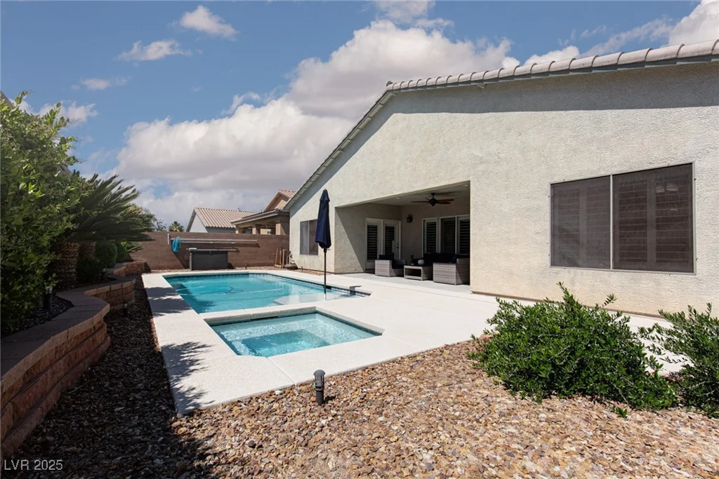 5843 Reeves Springs, Las Vegas, NV 89131