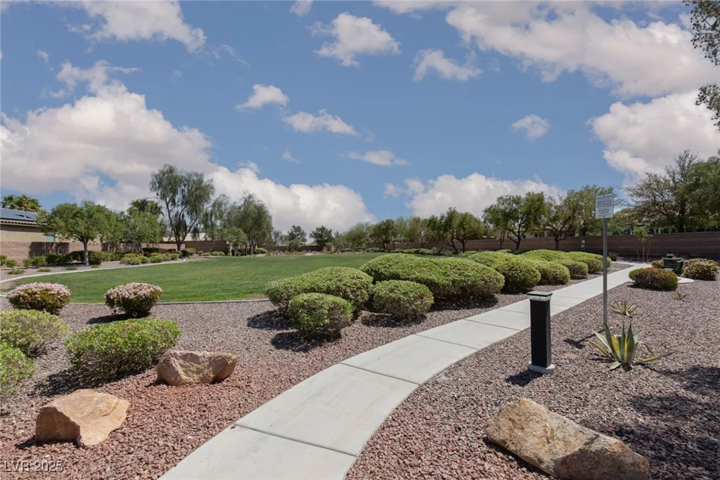 5843 Reeves Springs, Las Vegas, NV 89131
