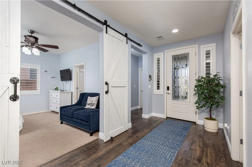 5843 Reeves Springs, Las Vegas, NV 89131